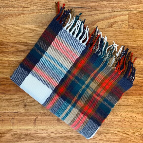 J Crew Factory Blanket Scarf 24" X 80" Fringe Red Green Blue White Tan Classic - Picture 7 of 7